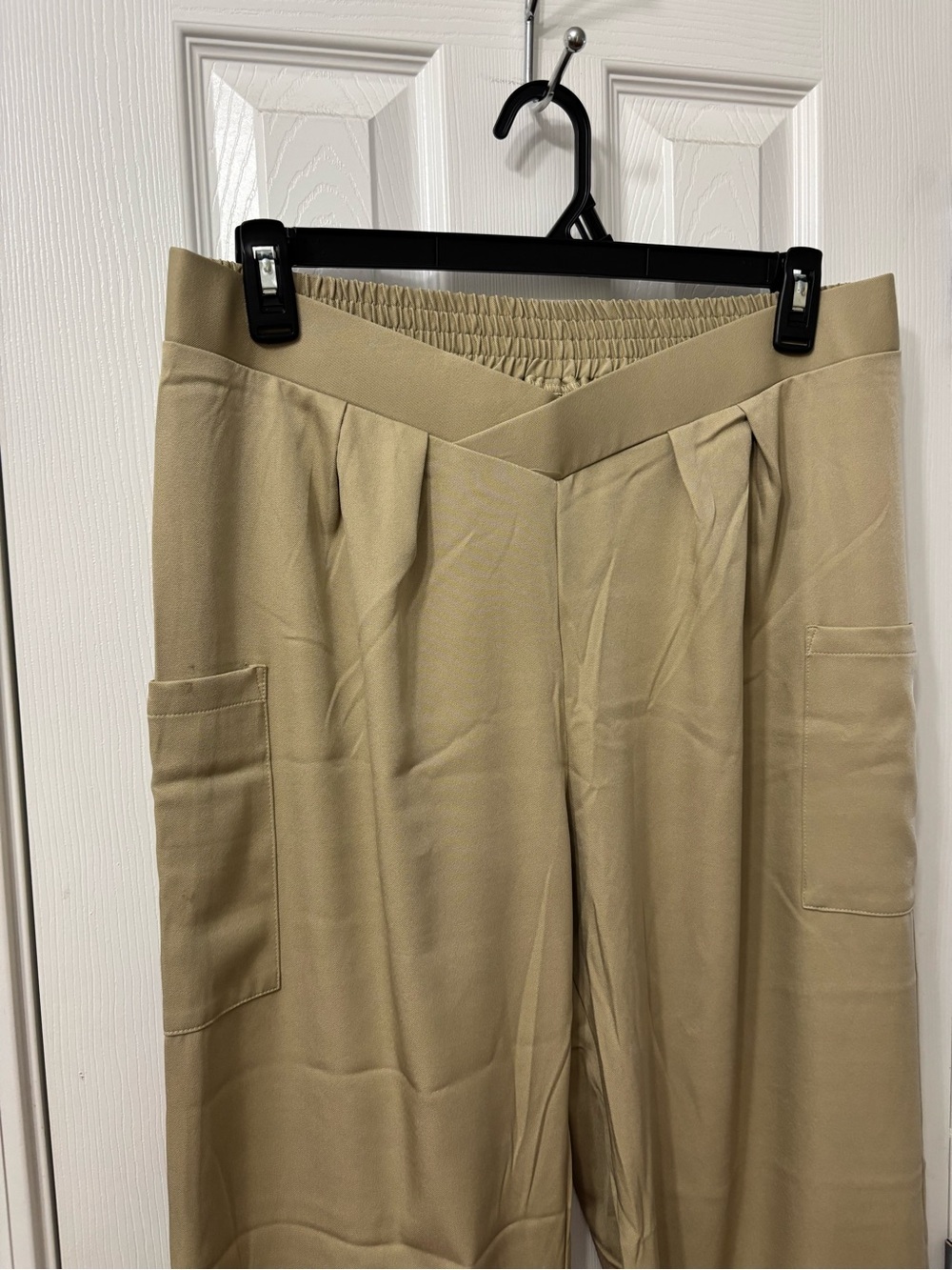 NWT AOVDE Plus Size 16 Khaki Tan Wide Leg Cargo Pants Elastic Waist Cropped - Picture 3 of 7